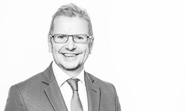 Herr Stefan Weber Stefan Weber